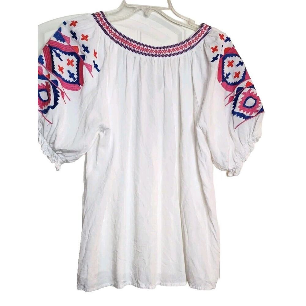 Solitaire With Beautiful Embroidery White Boho Top Size Large Peasant Colorful - Picture 4 of 6